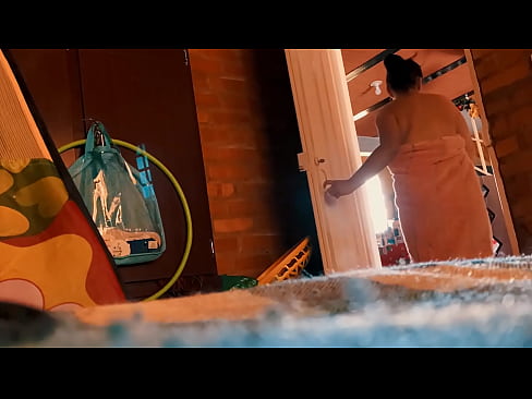 ❤️ Osabak dutxara jarraitzen nau, dutxatzen dudan bitartean izorratzen nau. ️ Izorratu bideoa  %eu.sayhentai.ruan ❤